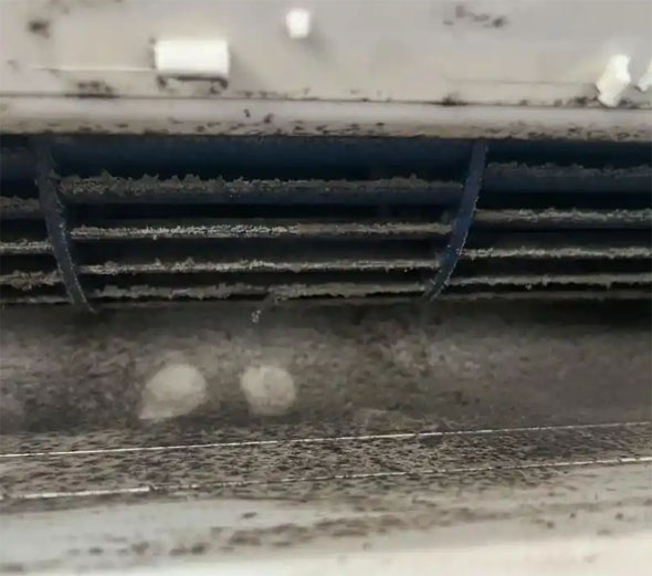 丹徒空调吹的风有股烧焦味是怎么回事